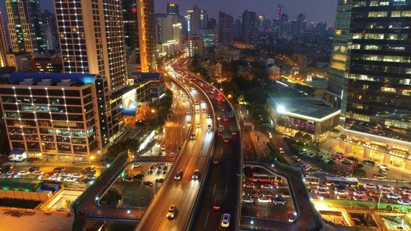 航拍城市夜晚车辆车来车往夜景视频-UI素材库